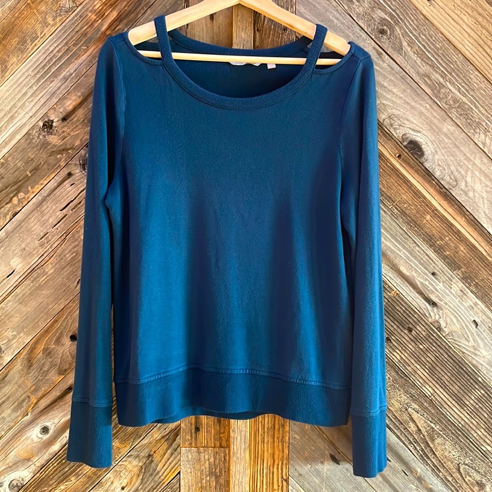 Athleta Women's Long Sleeve Cut Out Shoulder Soft Blue Top
